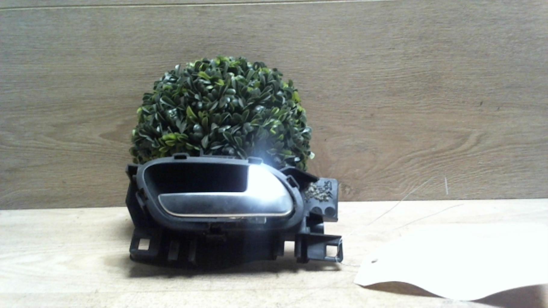 Poignee interieur avant droit CITROEN C3 PICASSO PHASE 2 Essence - 1
