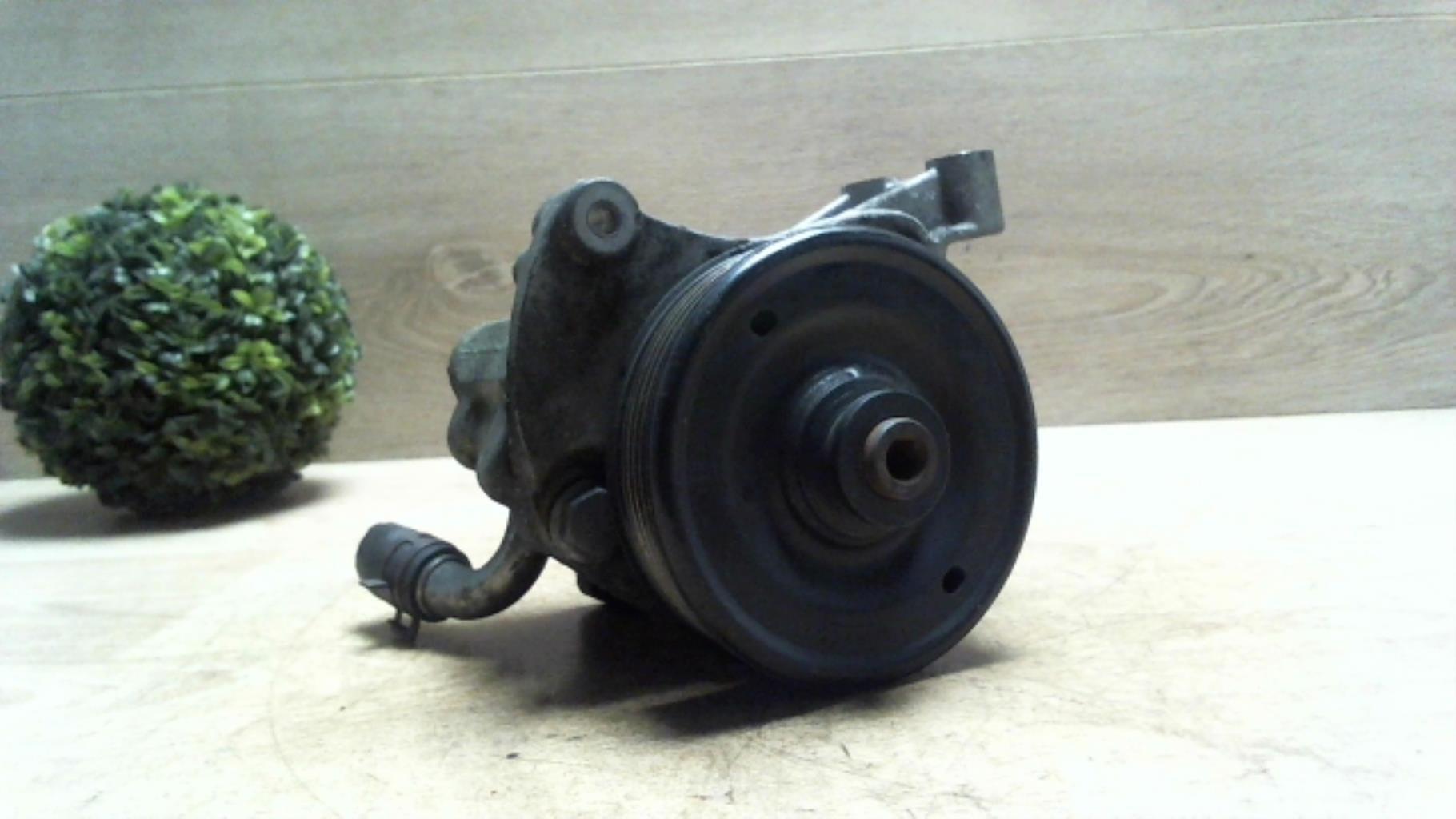 Pompe de direction RENAULT SAFRANE PHASE 2 Diesel - 1