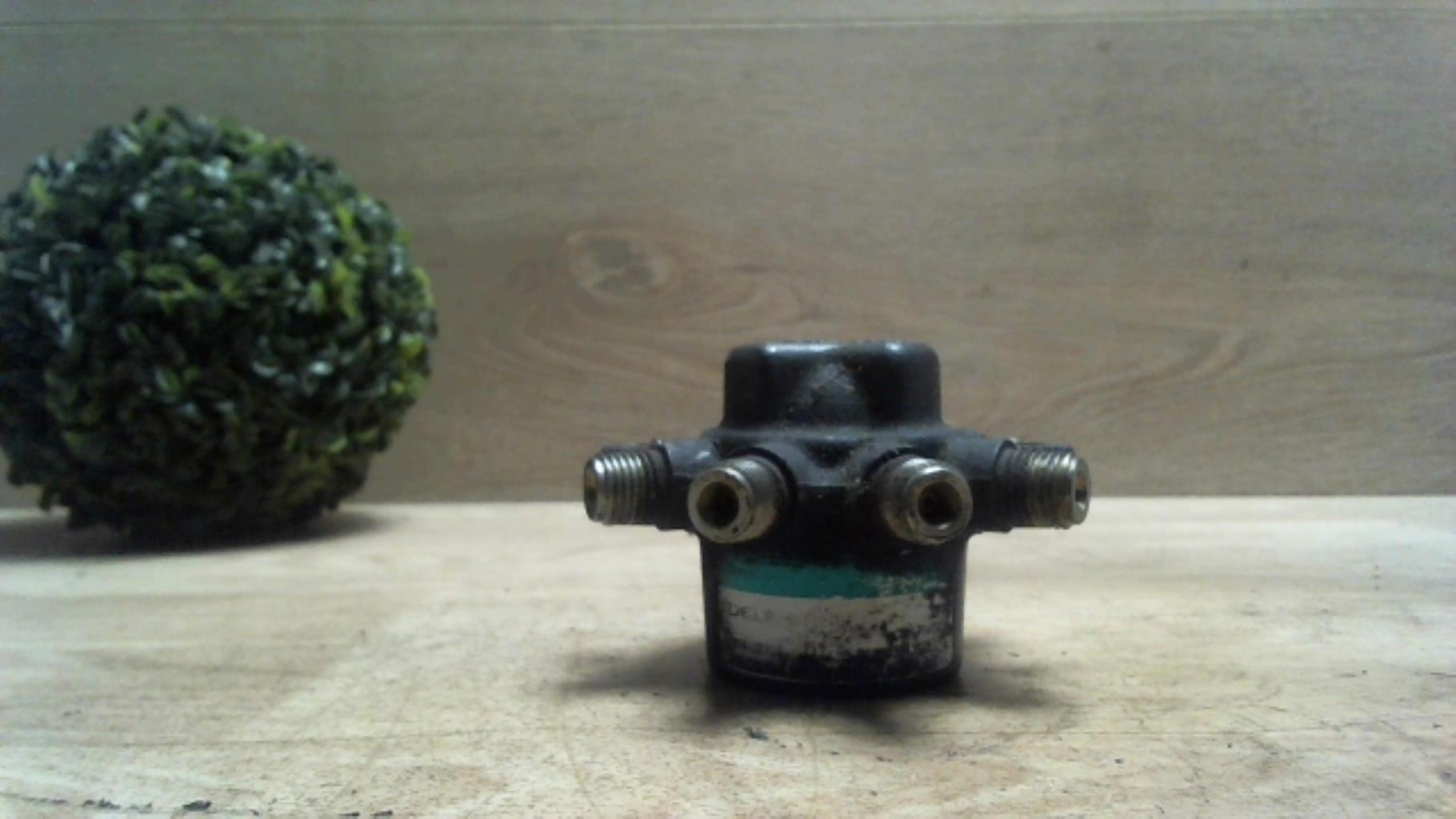 Rampe injection RENAULT CLIO 3 PHASE 1 Diesel - 1