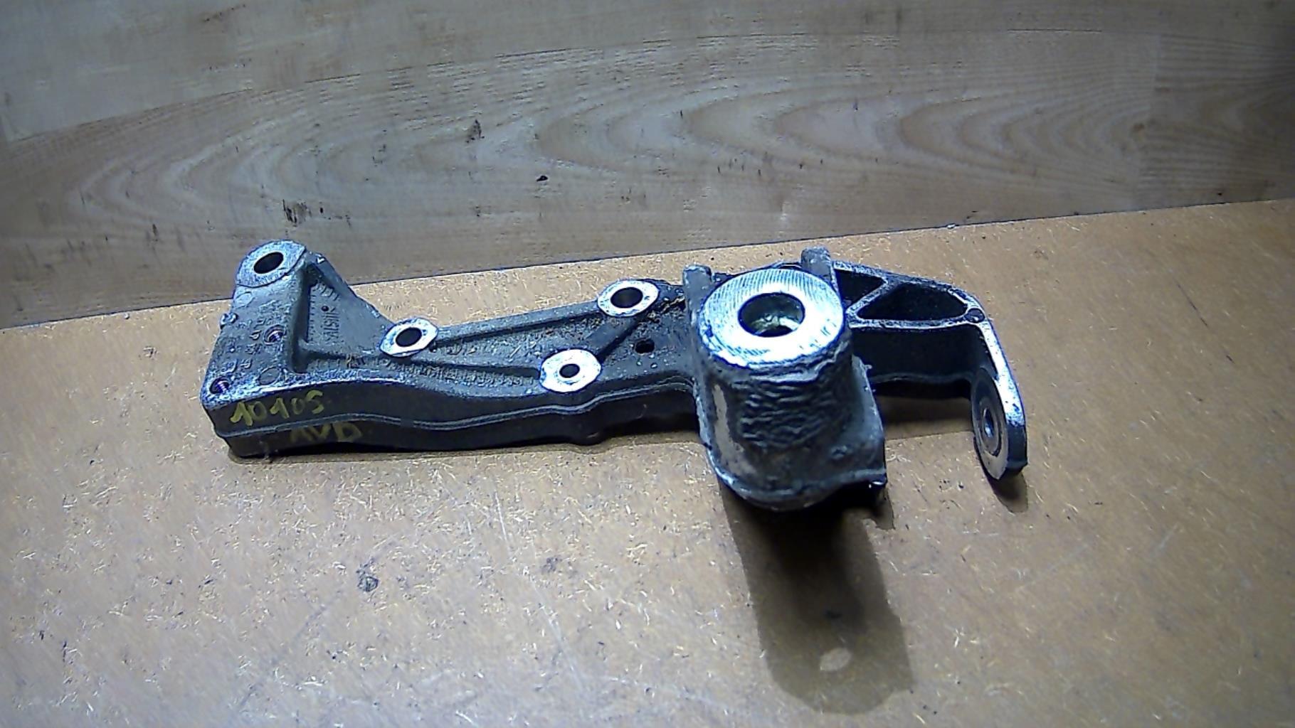 Support moteur VOLKSWAGEN GOLF 5 Diesel - 1