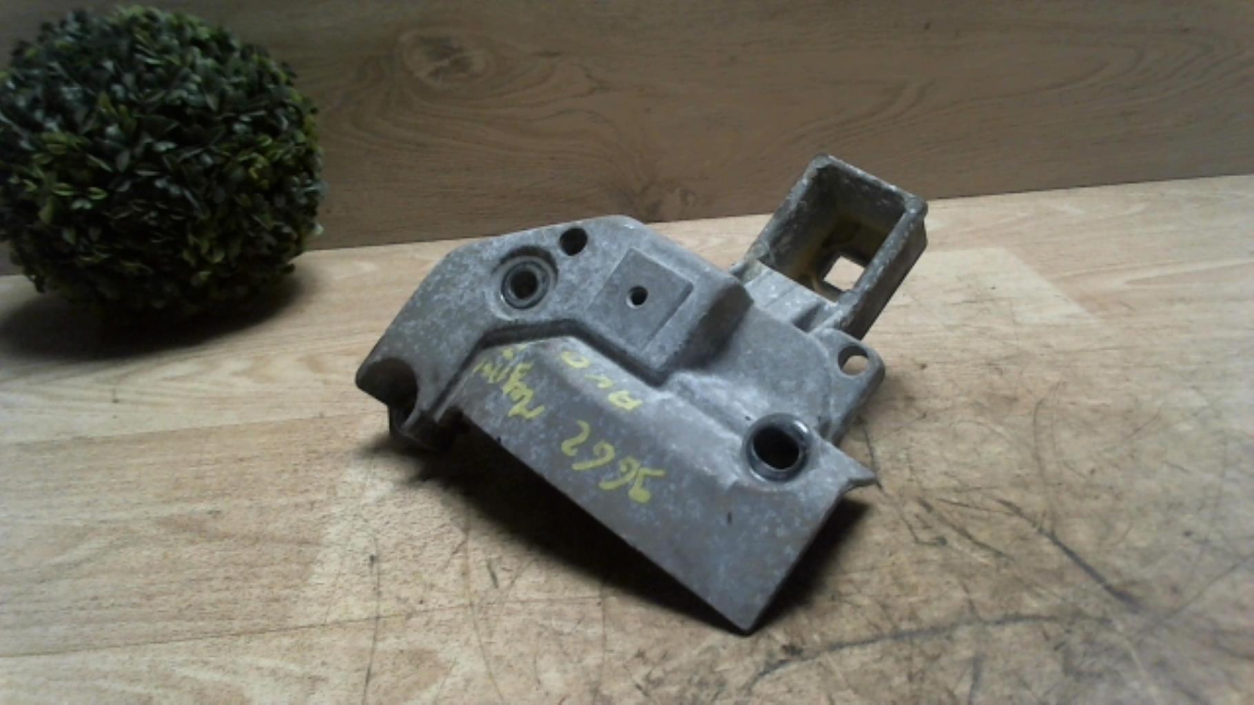 Support moteur droit RENAULT MEGANE 1 PHASE 2 Essence - 1