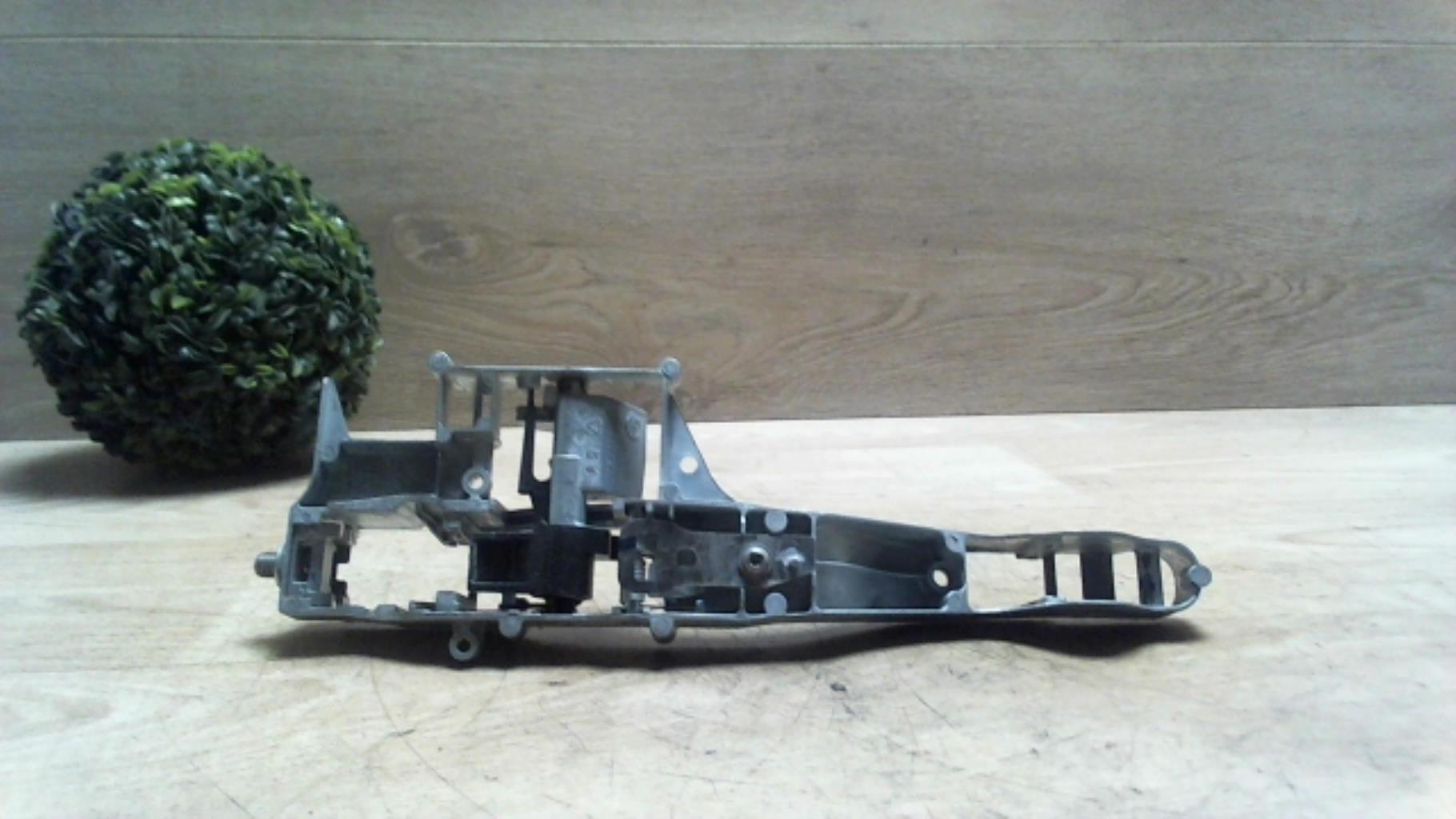 Support poignee porte avant gauche CITROEN C3 PICASSO PHASE 2 Essence - 1