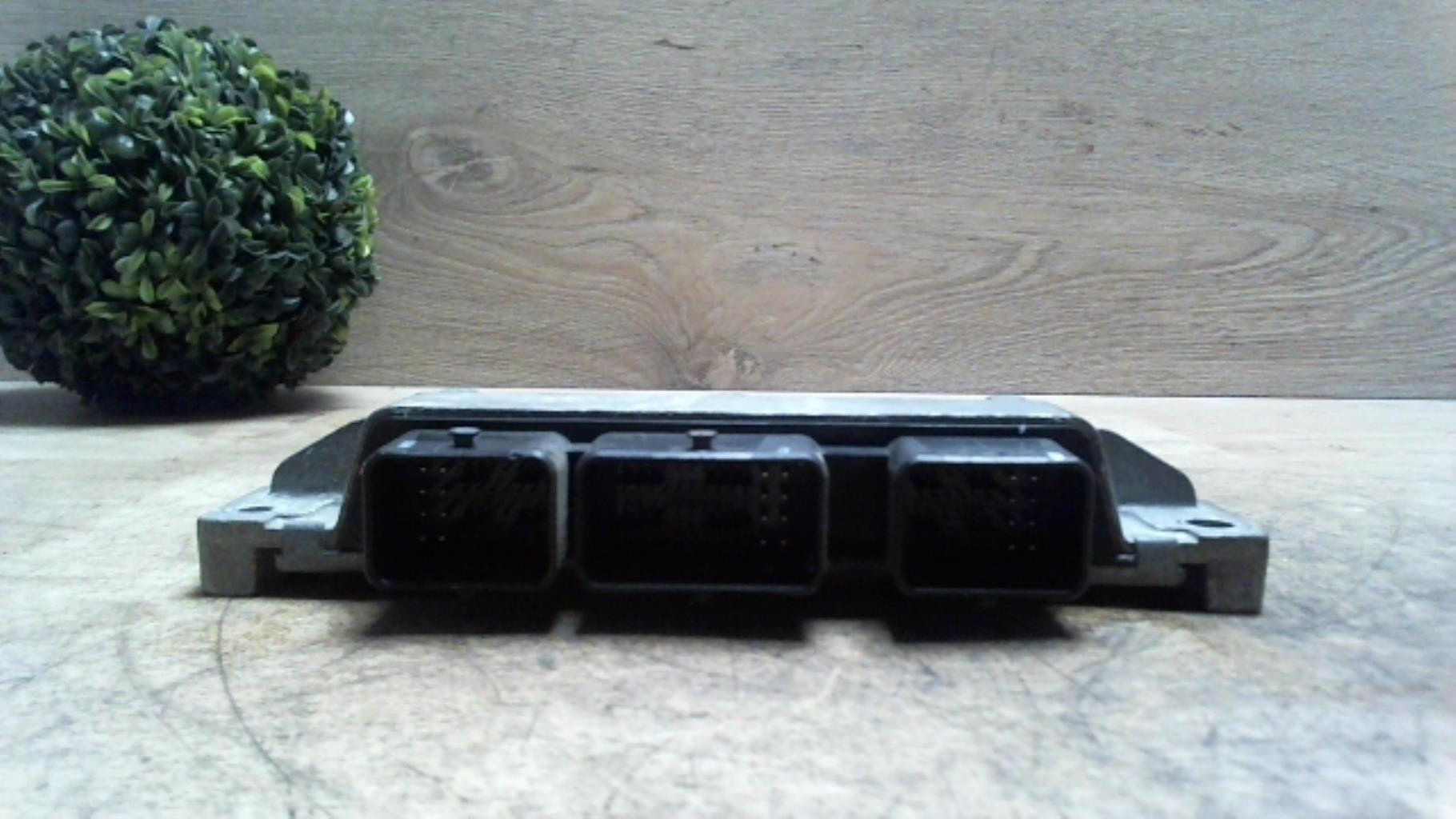 Calculateur moteur RENAULT TWINGO 2 PHASE 2 Essence - 1