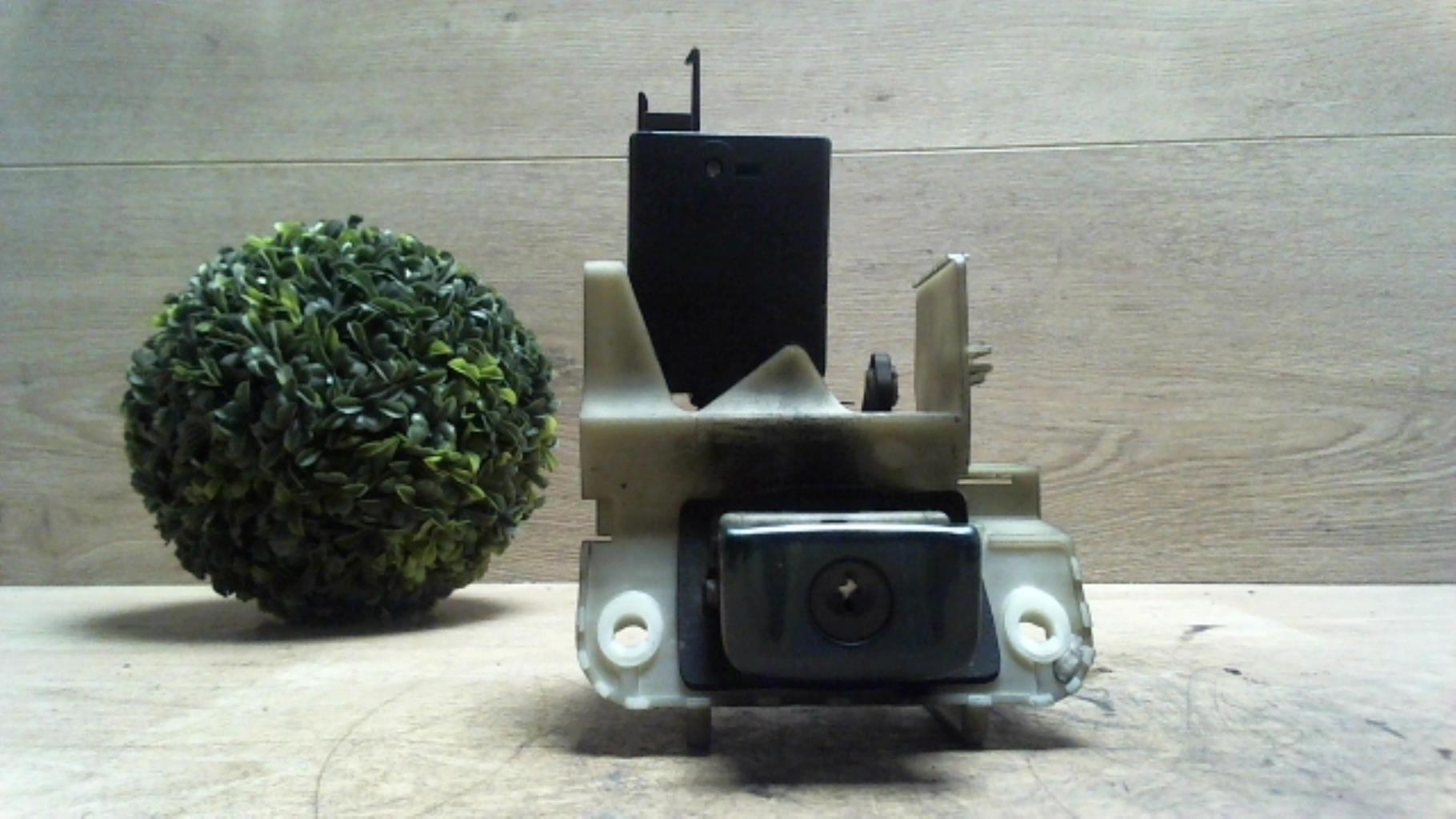 Serrure de coffre CITROEN XSARA PHASE 1 Diesel - 1