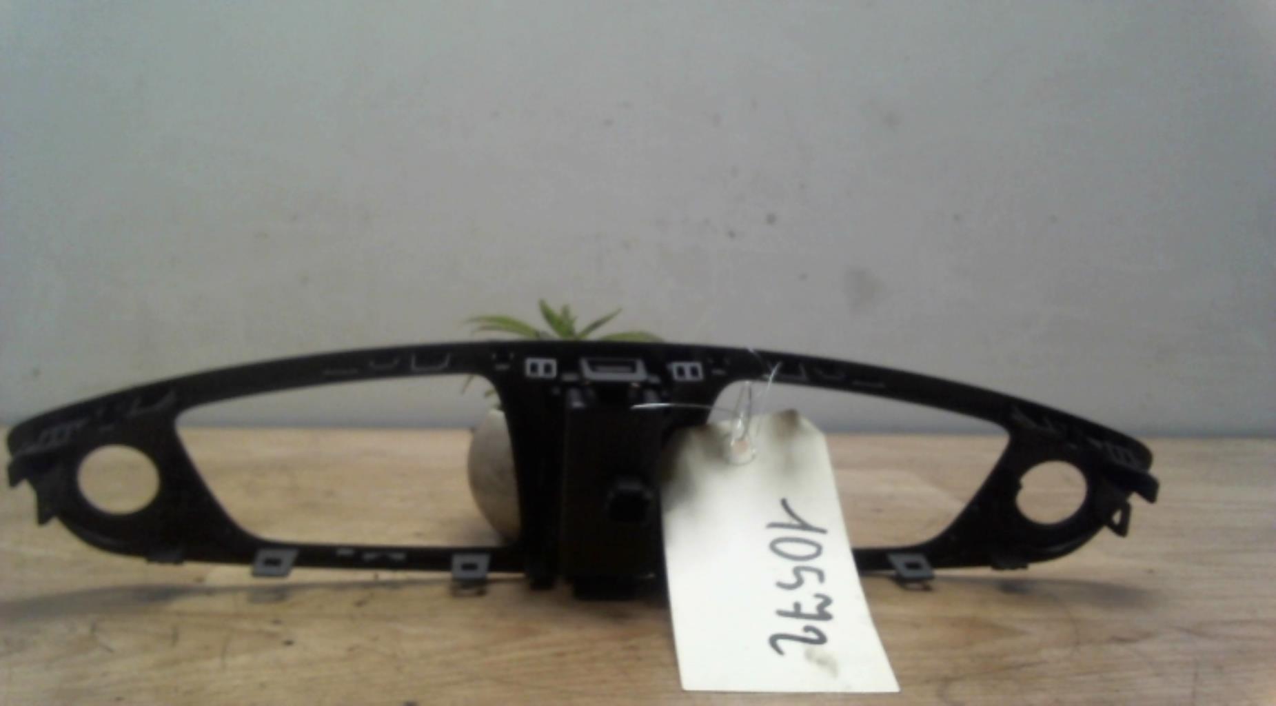 Bouton de warning RENAULT GRAND SCENIC 3 PHASE 1 Diesel - 1