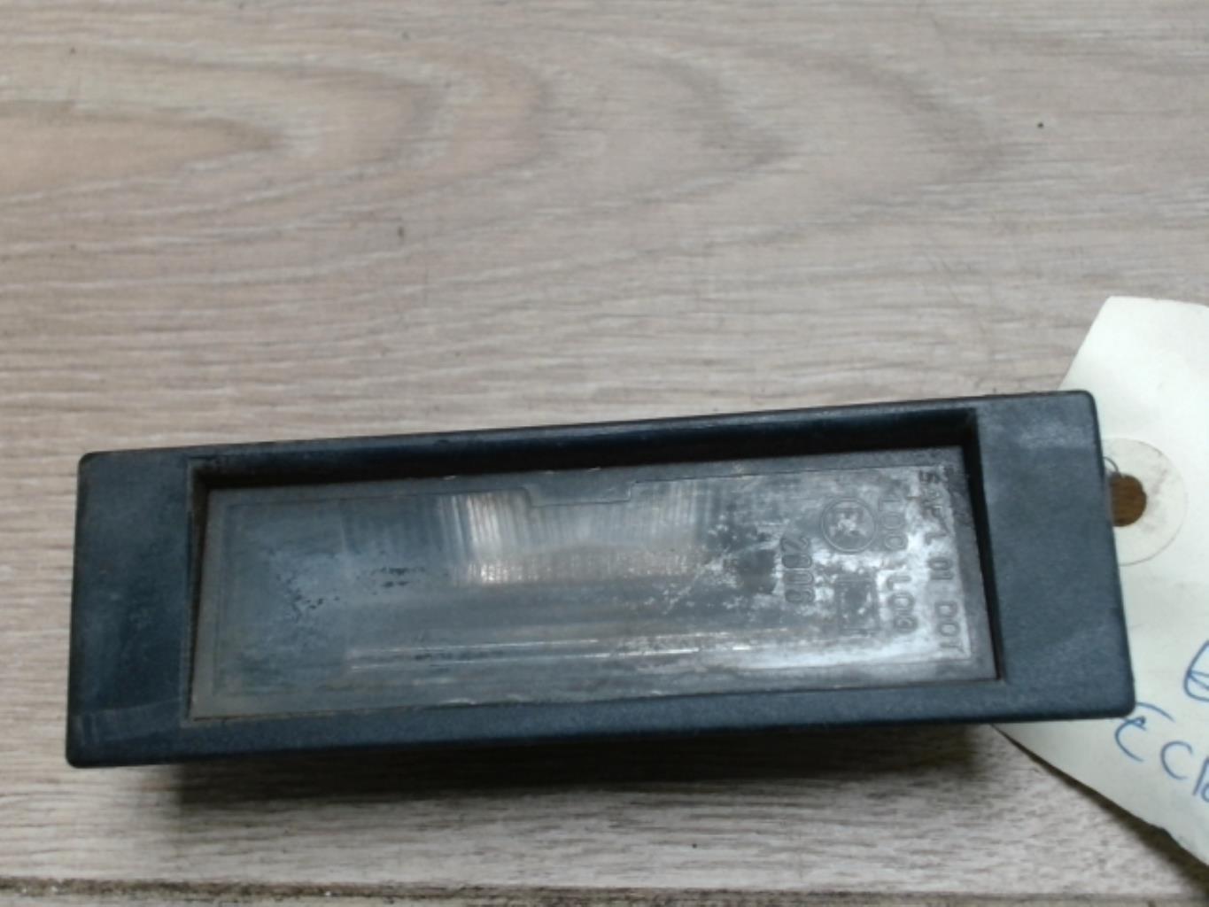 Eclairage de plaque BMW SERIE 1 E87 PHASE 1 Diesel - 1