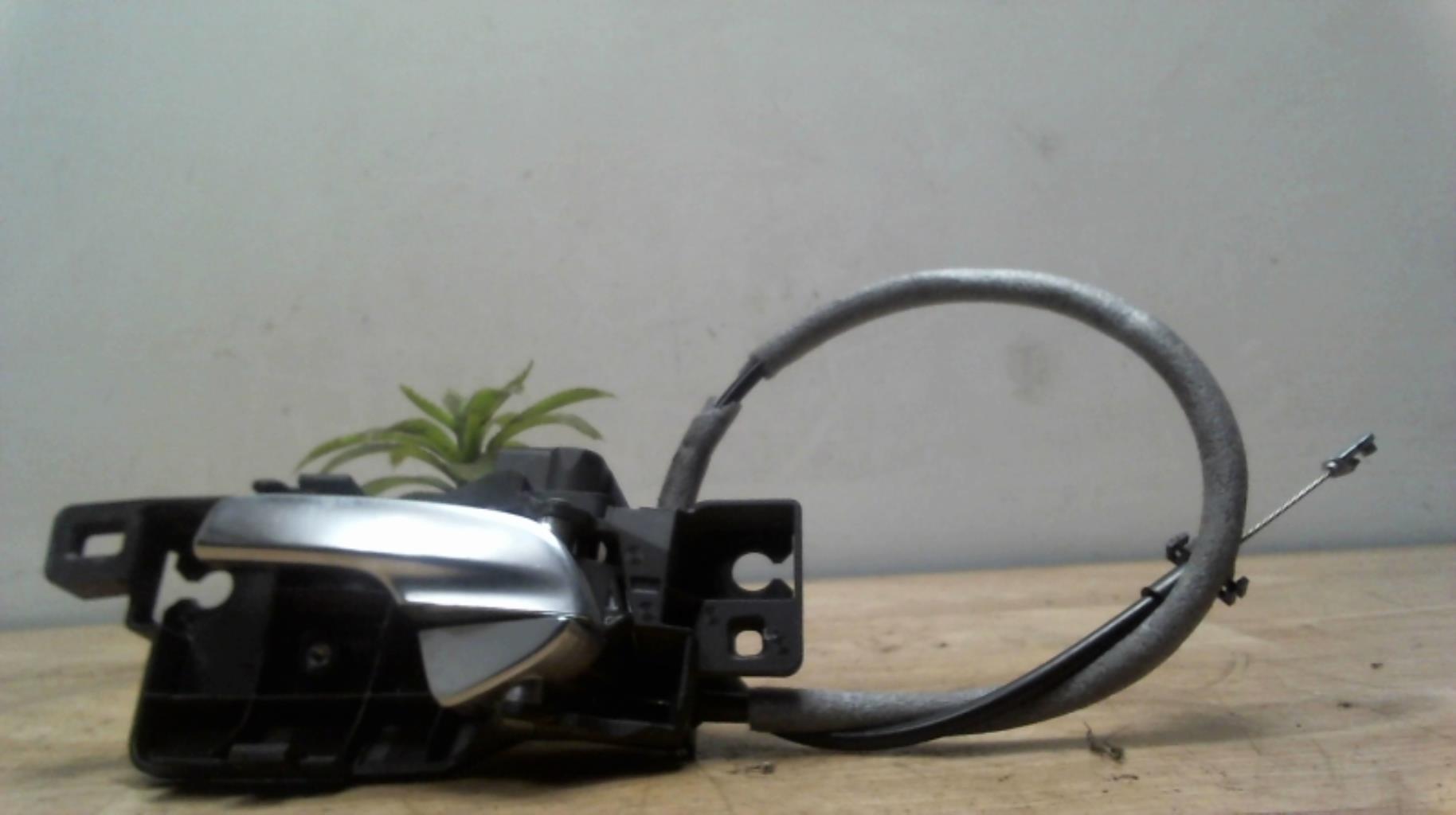 Poignee interieur avant gauche FORD GALAXY 2 PHASE 1 Diesel - 1