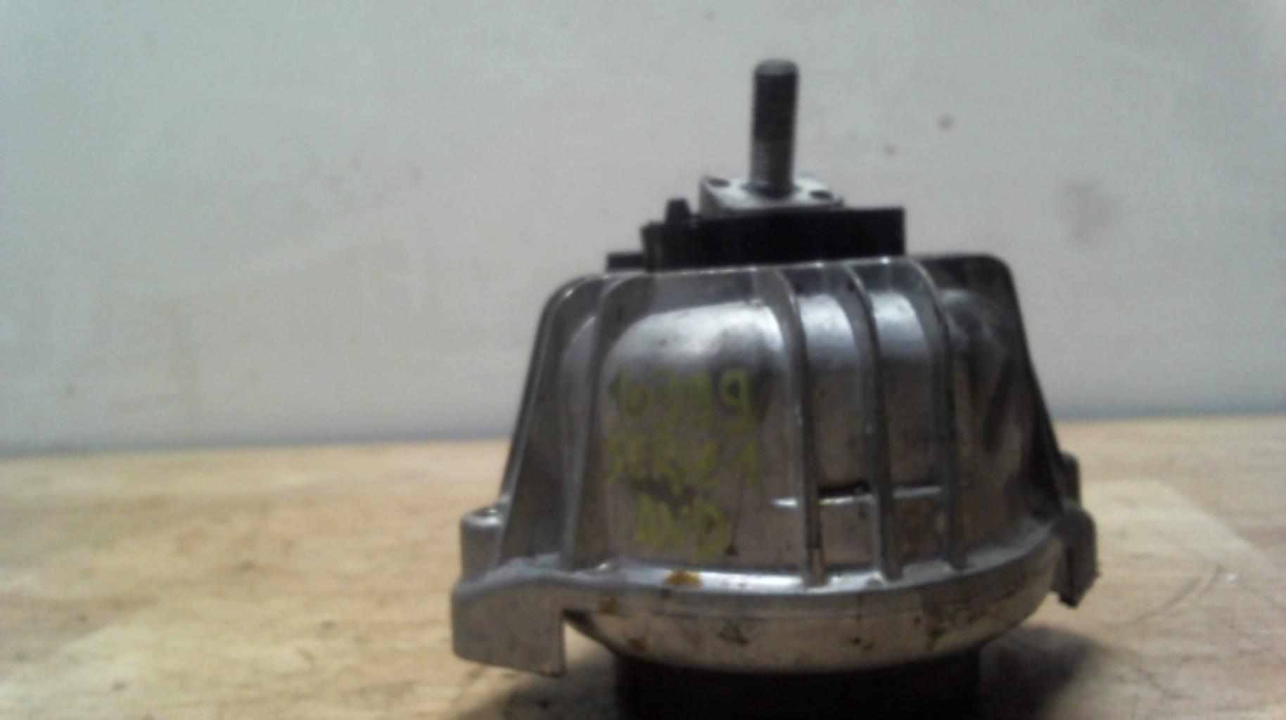 Support moteur gauche BMW SERIE 1 E87 PHASE 1 Diesel - 1