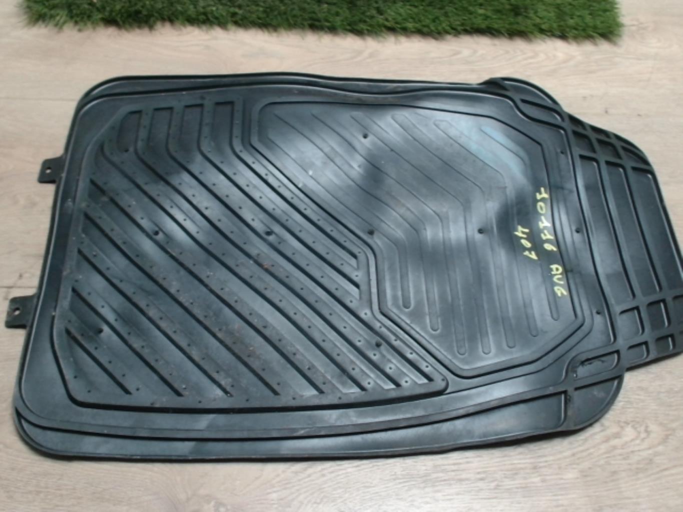 Tapis de sol PEUGEOT 407 PHASE 1 Diesel - 1