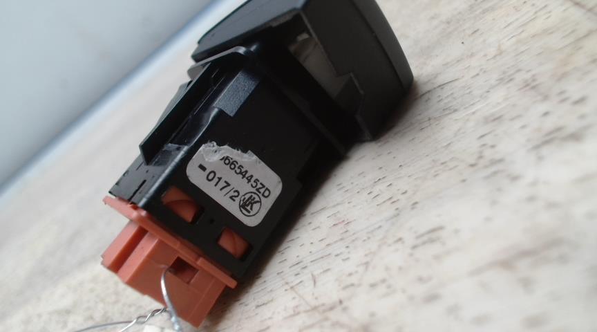 Actionneur verrou trappe d'essence CITROEN DS5 PHASE 1 Diesel - 1