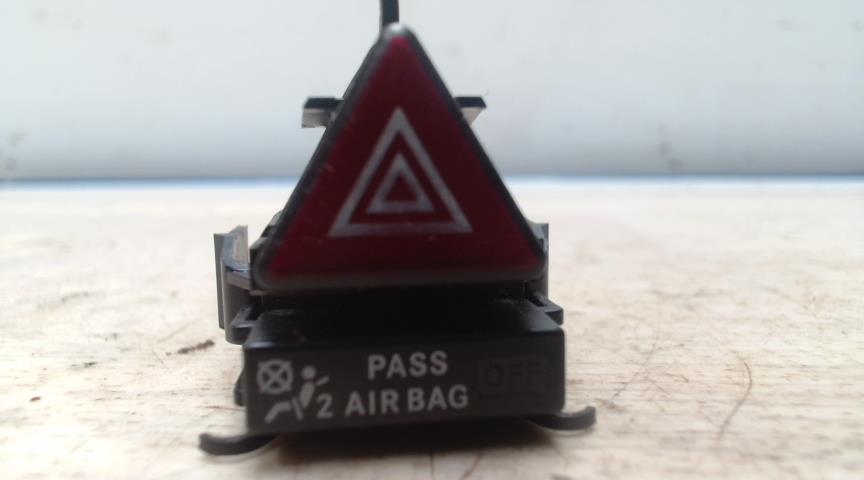 Bouton de warning MERCEDES CLASSE B 245 PHASE 2 Diesel - 1