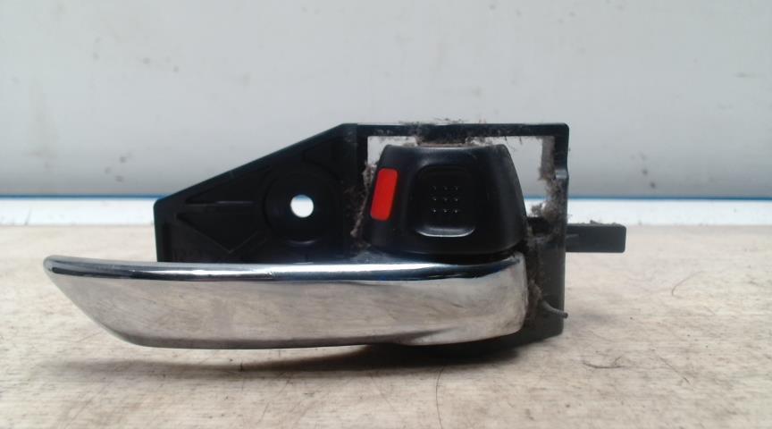 Poignee interieur avant droit SUZUKI SWIFT 4 Diesel - 1