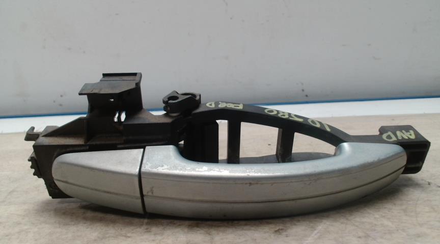 Poignee porte avant droit FORD C-MAX 1 PHASE 1 Diesel - 1