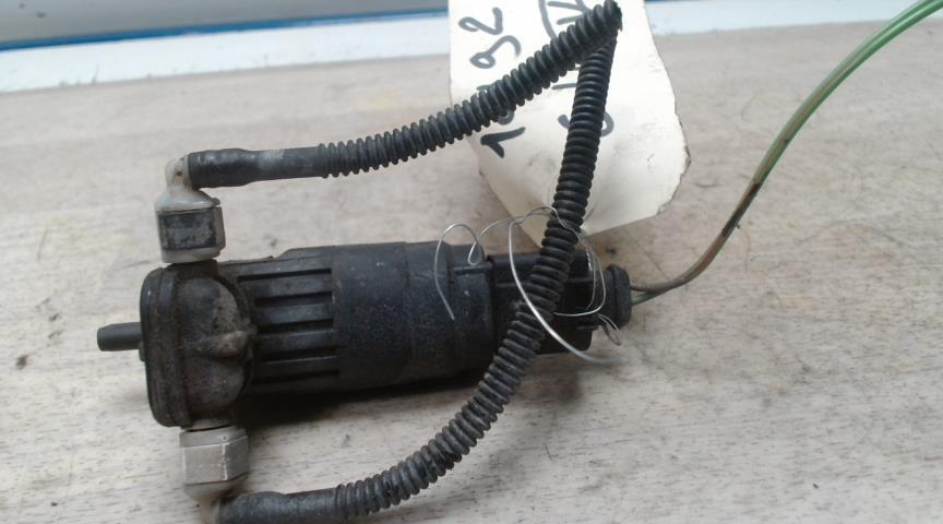 Pompe lave glace avant VOLKSWAGEN GOLF 5 Diesel - 1