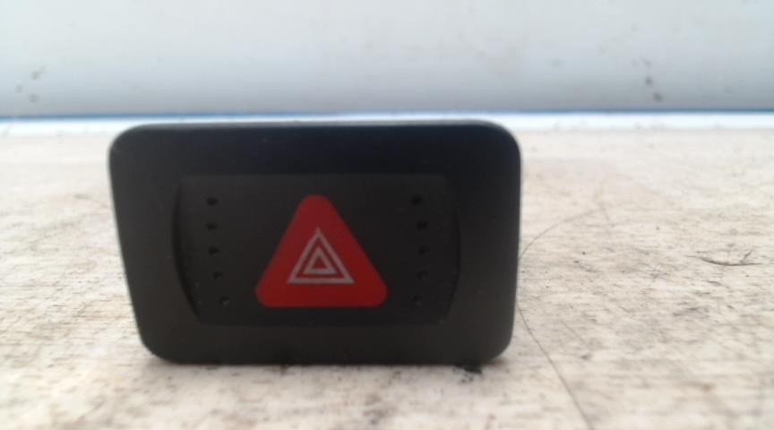 Bouton de warning VOLKSWAGEN GOLF 4 Diesel - 1