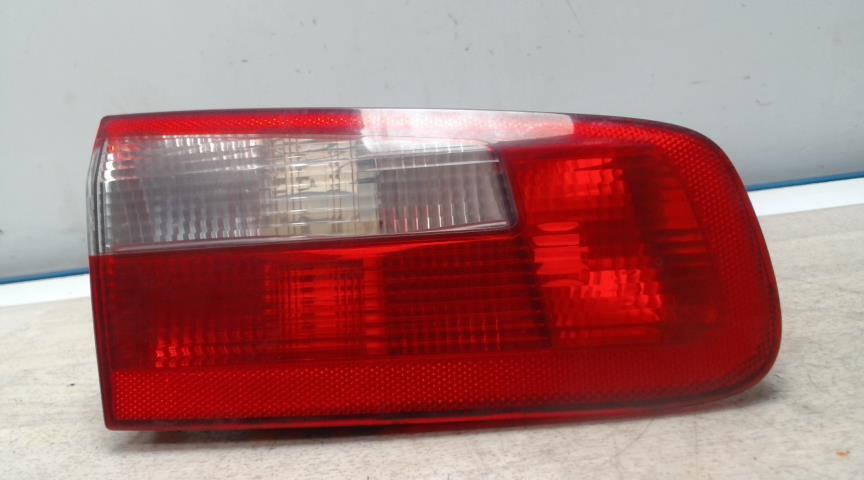 Feu arriere secondaire gauche (feux) RENAULT LAGUNA 2 PHASE 1 Diesel - 1