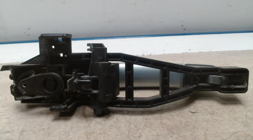 Poignee porte avant gauche FORD C-MAX 1 PHASE 1 Diesel - 1