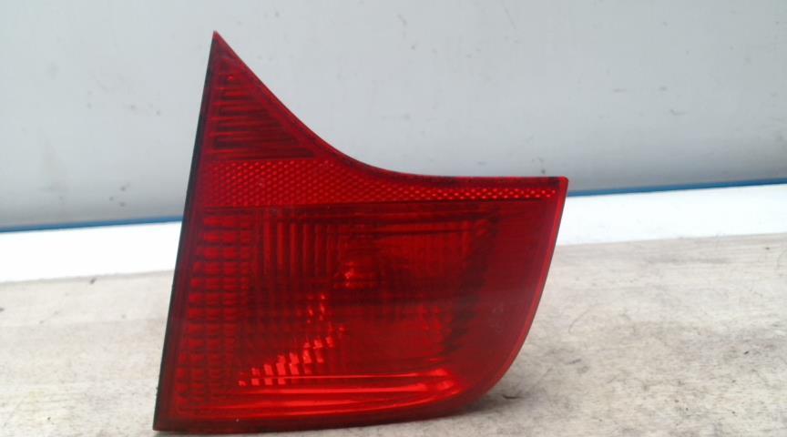 Feu arriere secondaire droit (feux) AUDI A4 2 PHASE 2 Diesel - 1