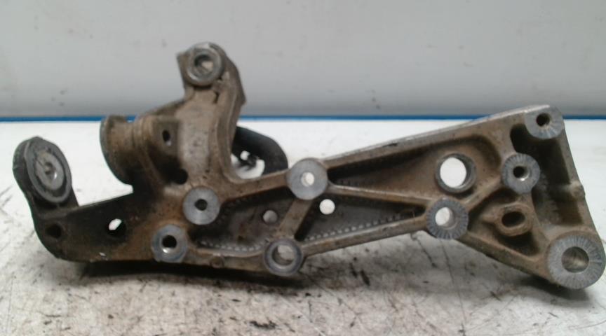 Support moteur gauche VOLKSWAGEN GOLF 5 Diesel - 1