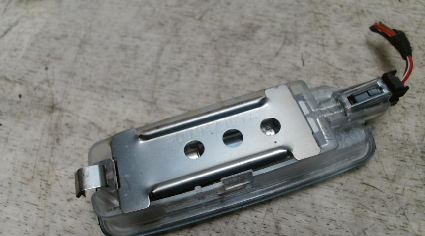 Eclairage de plafonnier AUDI A3 2 PHASE 2 Essence - 1
