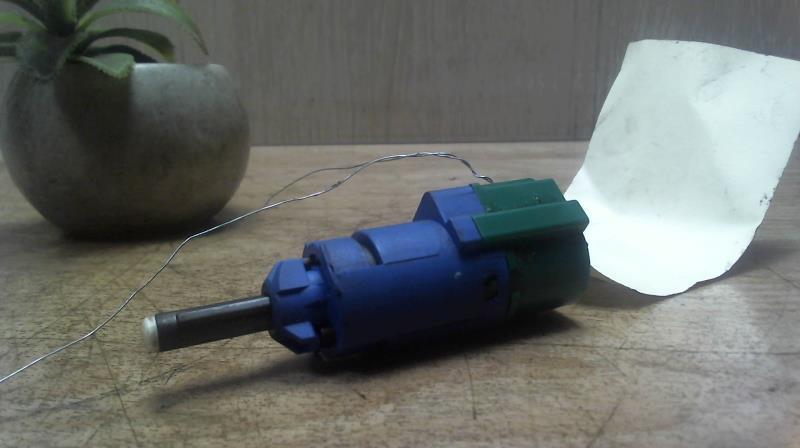Contacteur feu stop CITROEN C5 2 Diesel - 1
