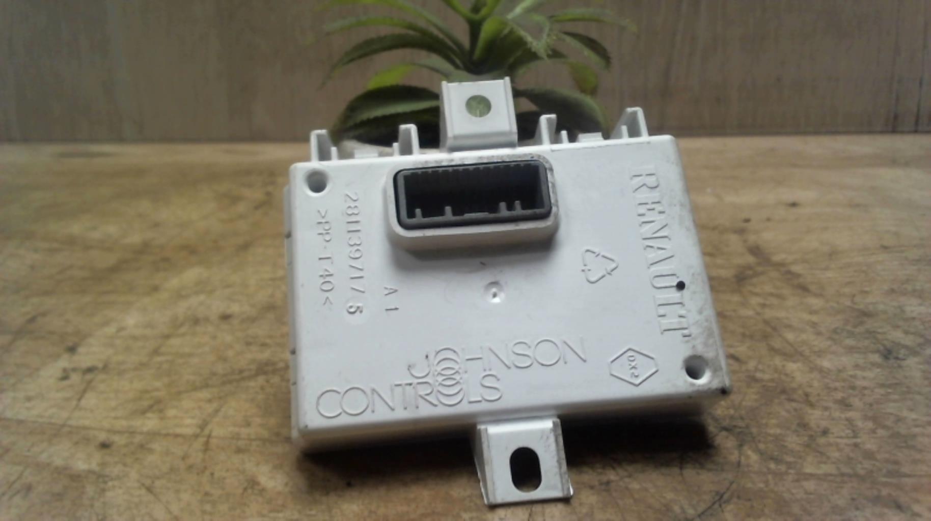 Calculateur RENAULT CLIO 4 PHASE 1 Diesel - 1