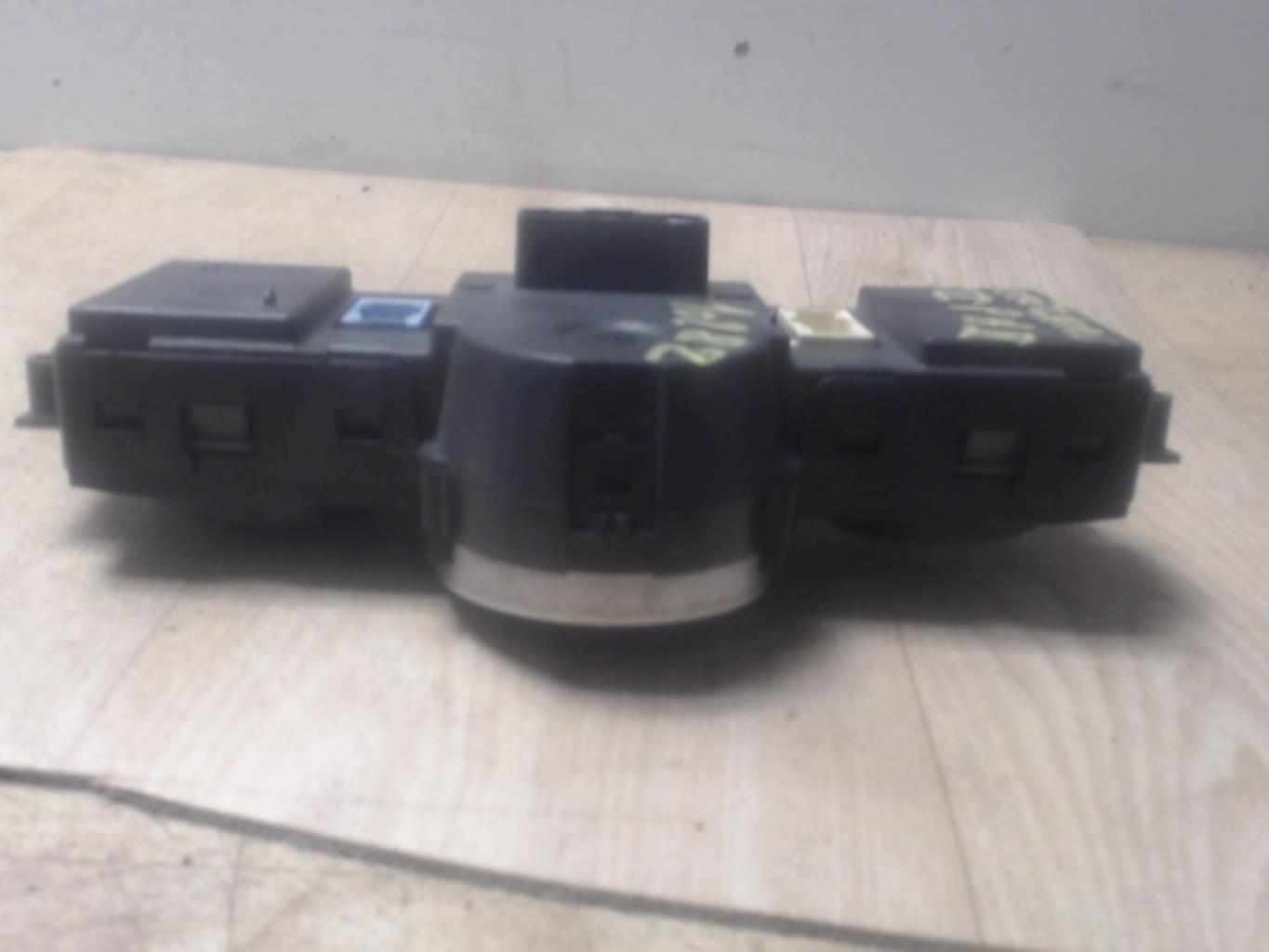 Commande chauffage RENAULT MEGANE 2 PHASE 2 Diesel - 1