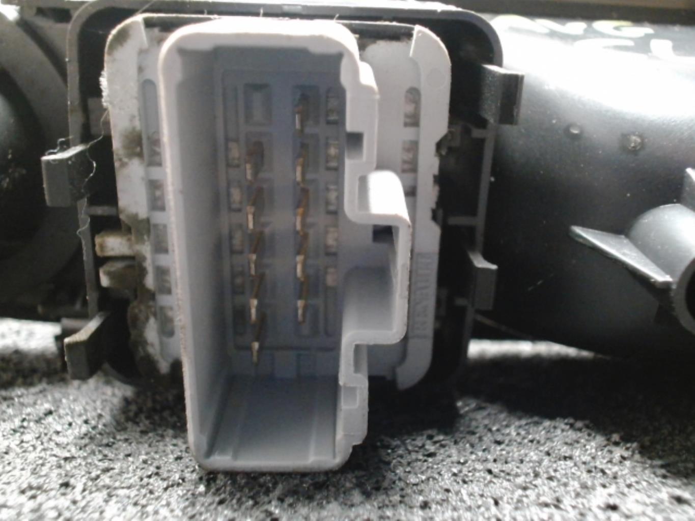 Commande retroviseurs RENAULT CLIO 3 PHASE 2 Diesel - 1