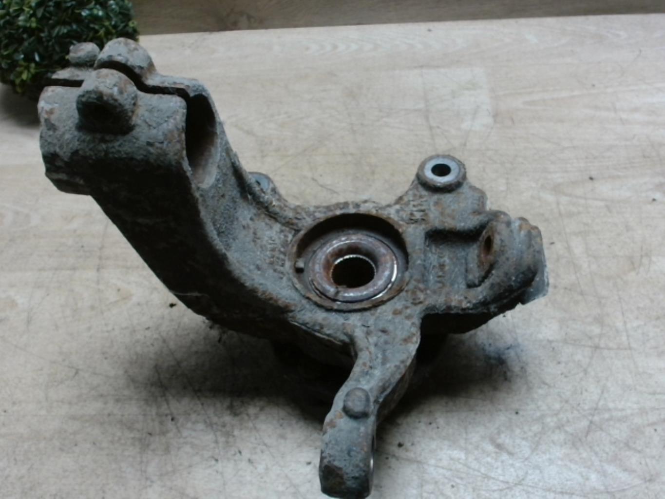 Moyeu avant gauche FORD GALAXY 2 PHASE 1 Diesel - 1