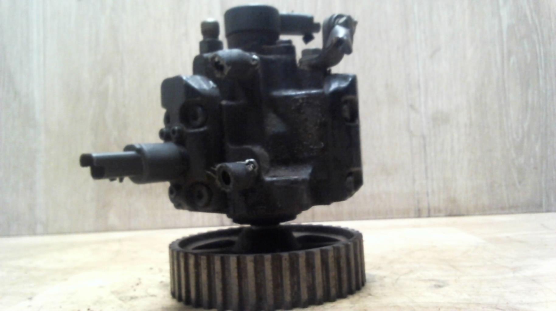 Pompe de direction PEUGEOT 607 PHASE 1 Diesel - 1