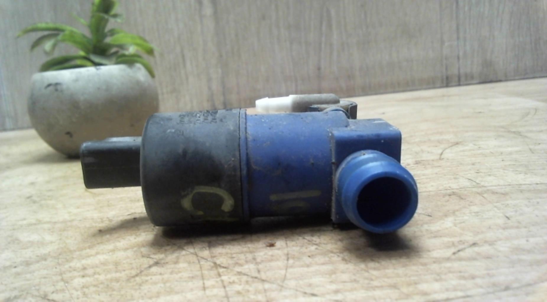 Pompe lave glace avant RENAULT CLIO 4 PHASE 1 Diesel - 1