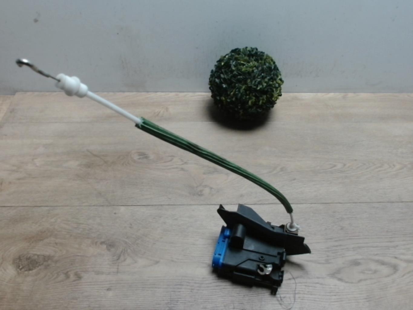 Serrure arriere droit AUDI A3 1 PHASE 2 Diesel - 1