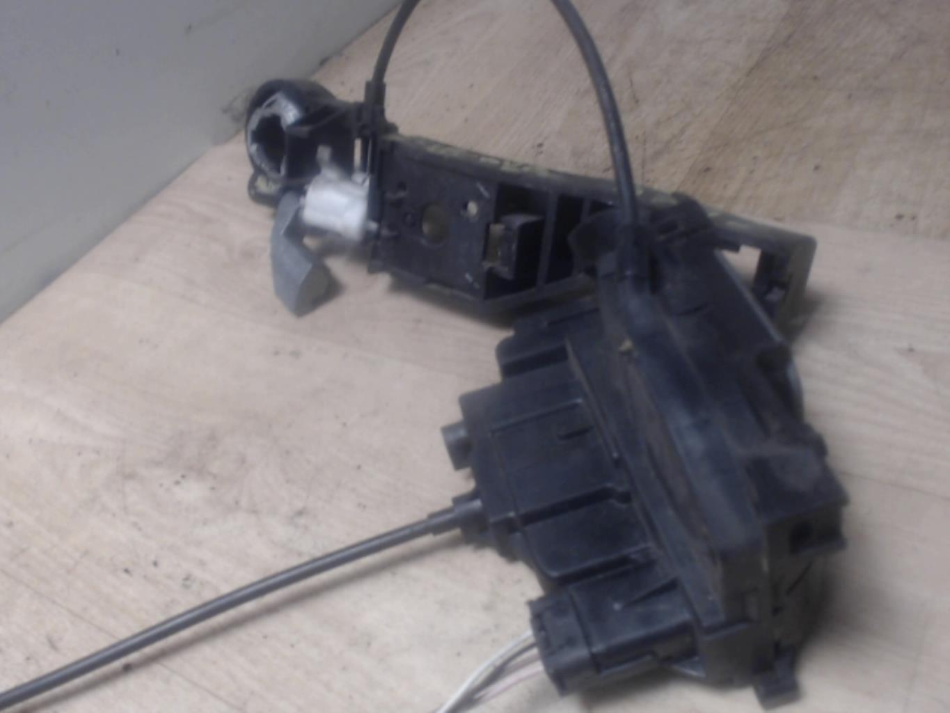 Serrure avant gauche RENAULT CLIO 3 PHASE 1 Diesel - 1
