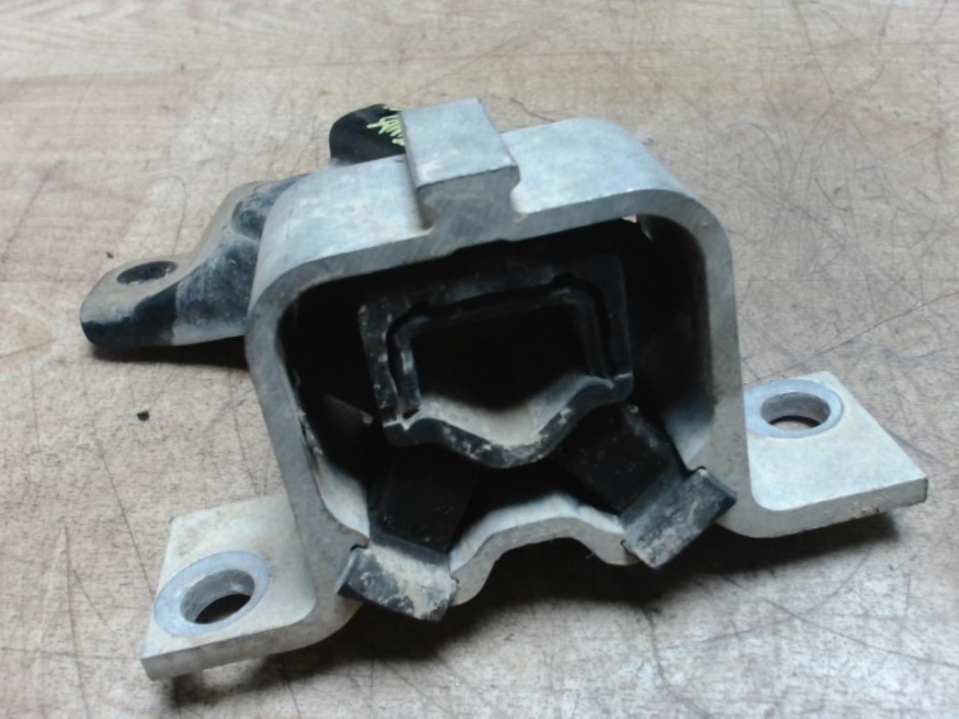 Support moteur droit DACIA SANDERO 1 Essence/GPL - 1