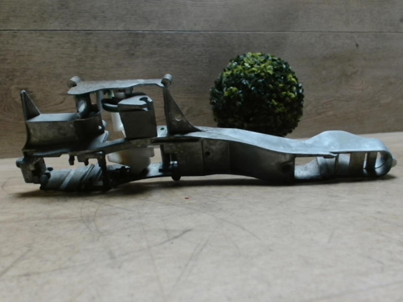 Support poignee porte avant droite CITROEN C3 PICASSO PHASE 1 Diesel - 1