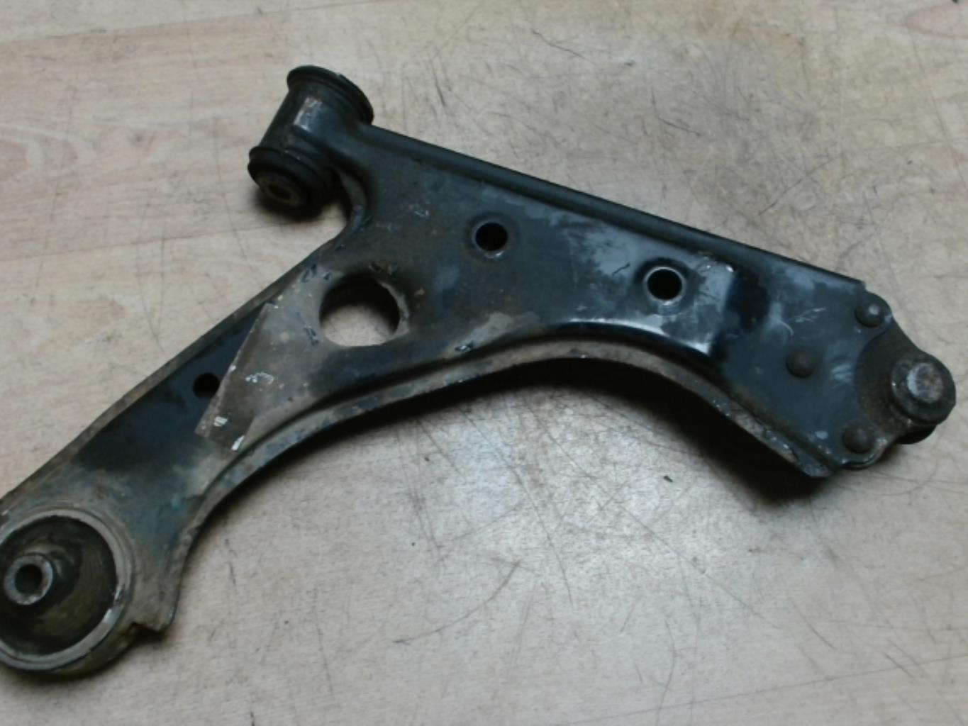 Triangle avant gauche OPEL CORSA D PHASE 1 Diesel - 1