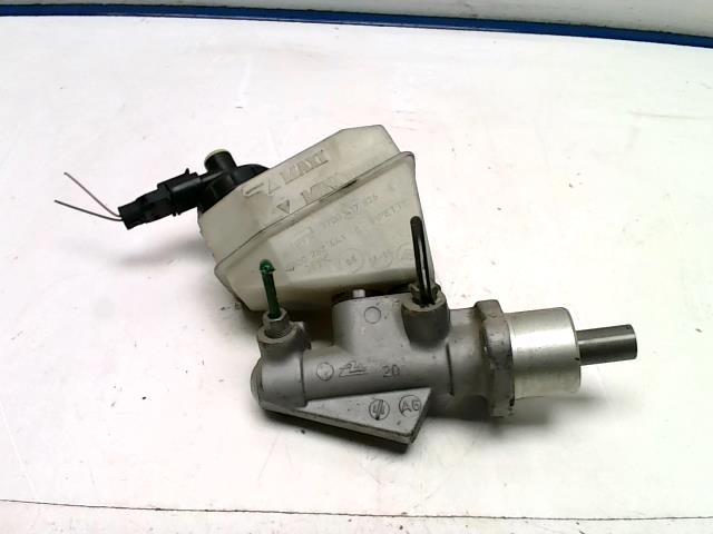 Maitre cylindre (freinage) RENAULT CLIO 2 PHASE 2 Essence - 1