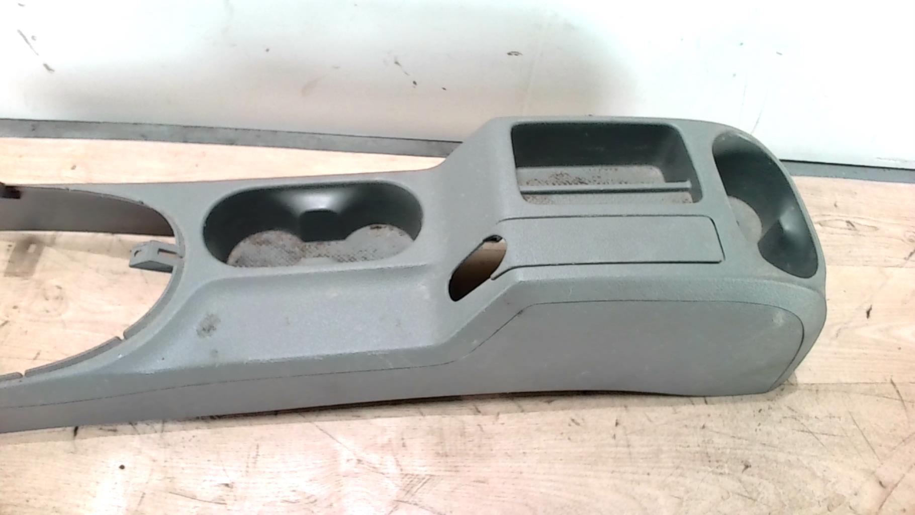 Console central (interieur plastique) VOLKSWAGEN CADDY 3 PHASE 1 Diesel - 1