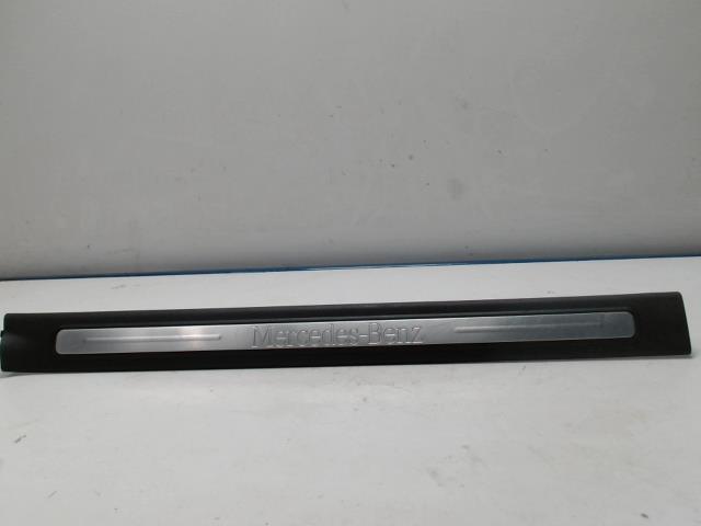 Marche pieds MERCEDES CLASSE A 169 PHASE 2 Essence - 1