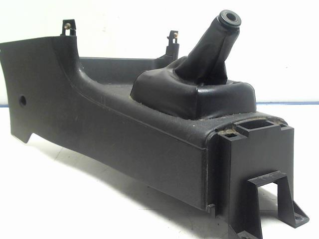 Console central (interieur plastique) MITSUBISHI COLT 5  - 1