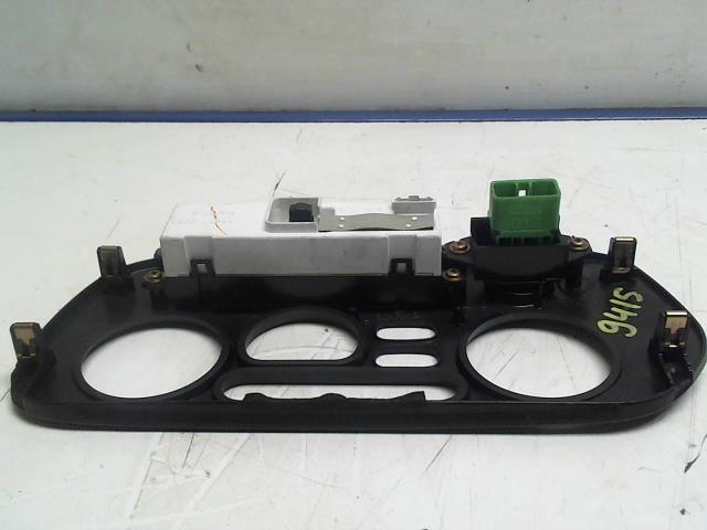 Horloge MITSUBISHI COLT 5  - 1