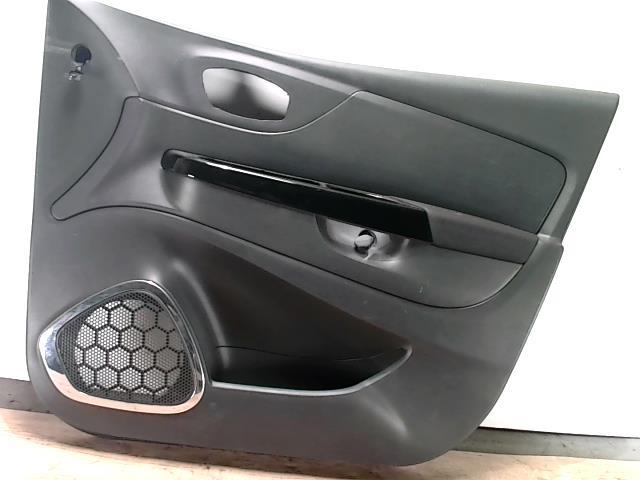Panneau de porte avant droit RENAULT CAPTUR 1 PHASE 1 Essence - 1