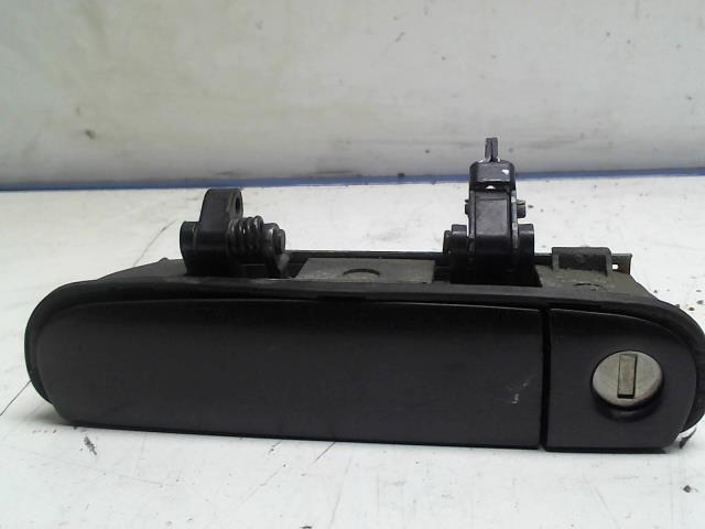Poignee porte avant gauche AUDI A6 2 PHASE 1 Diesel - 1
