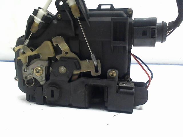 Serrure arriere gauche AUDI A6 2 PHASE 1 Diesel - 1