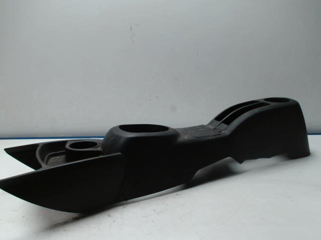Console central (interieur plastique) TOYOTA YARIS 2 PHASE 1 Diesel - 1