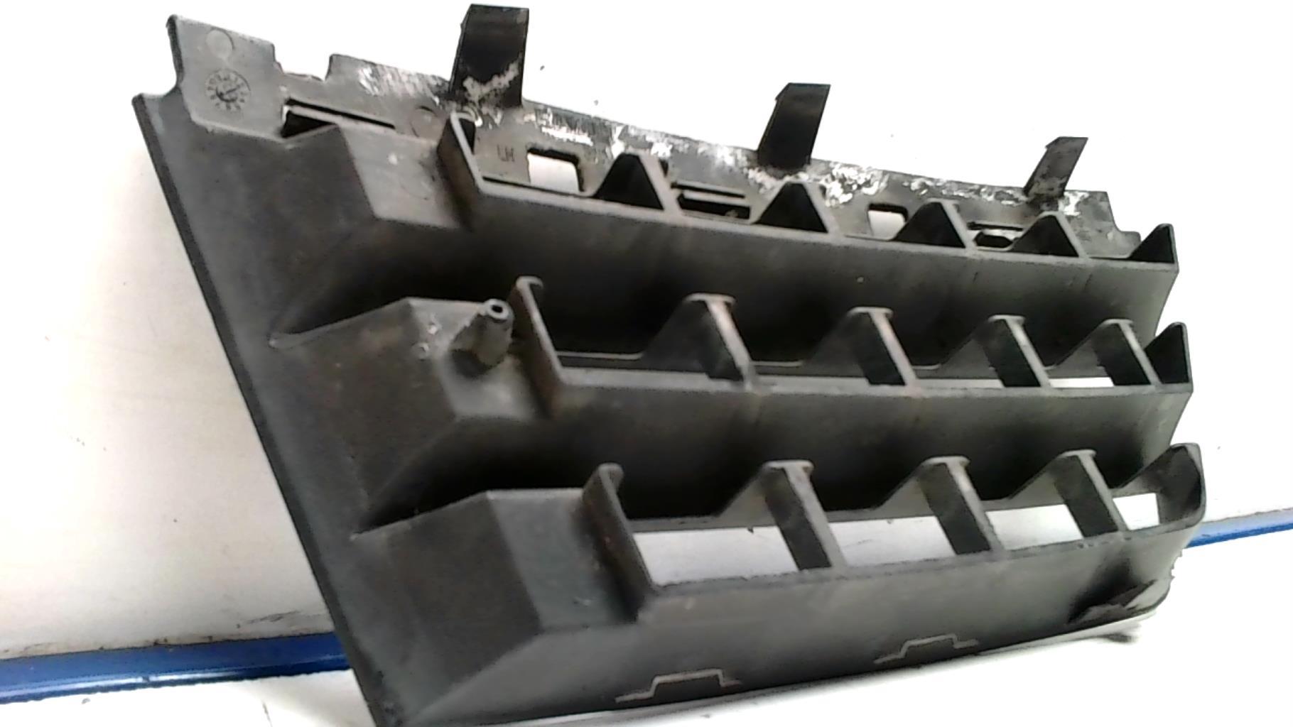 Grille de calandre gauche FORD COURRIER 4 Diesel - 1
