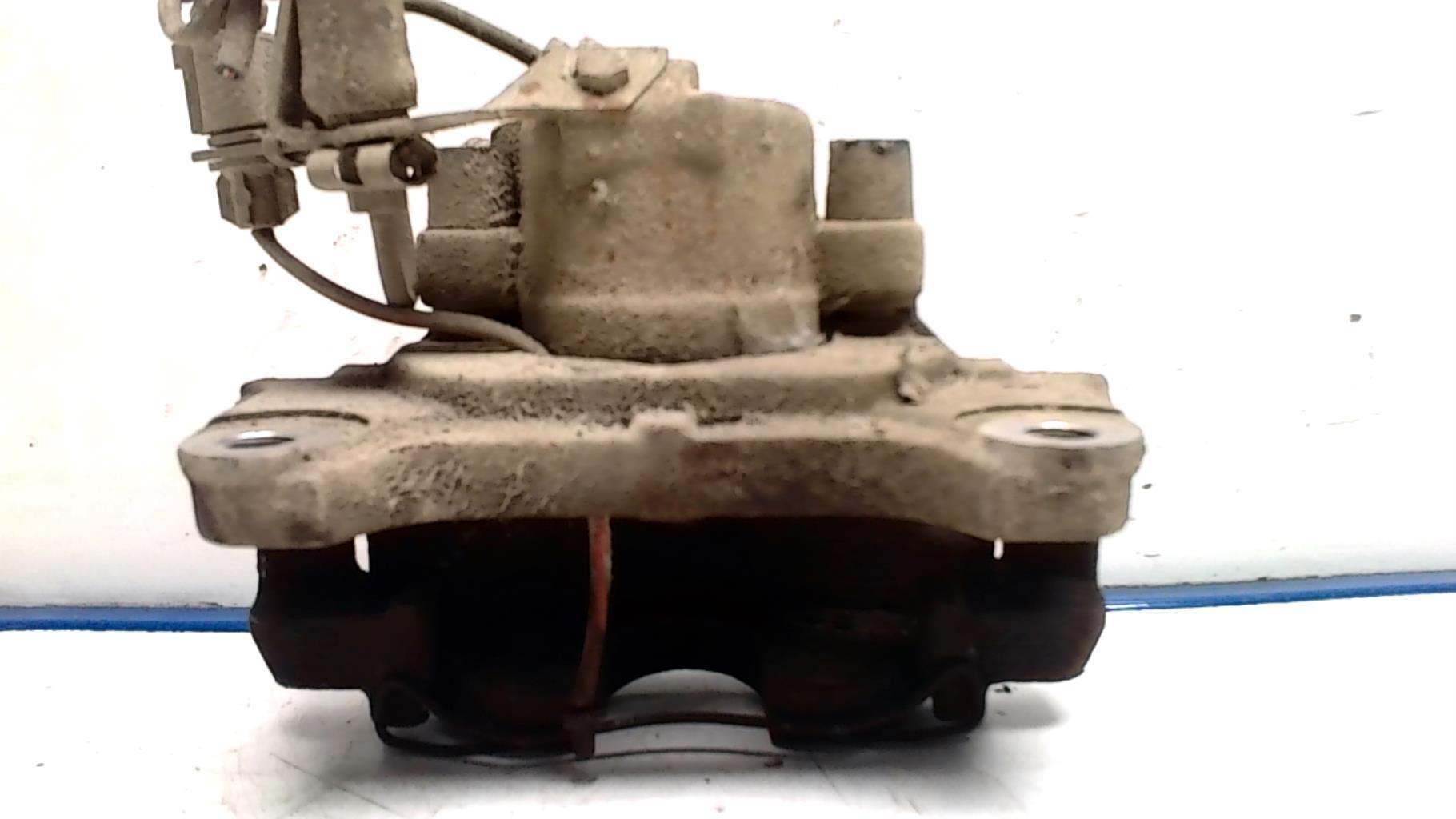 Etrier avant droit (freinage) AUDI A4 2 PHASE 1 Diesel - 1
