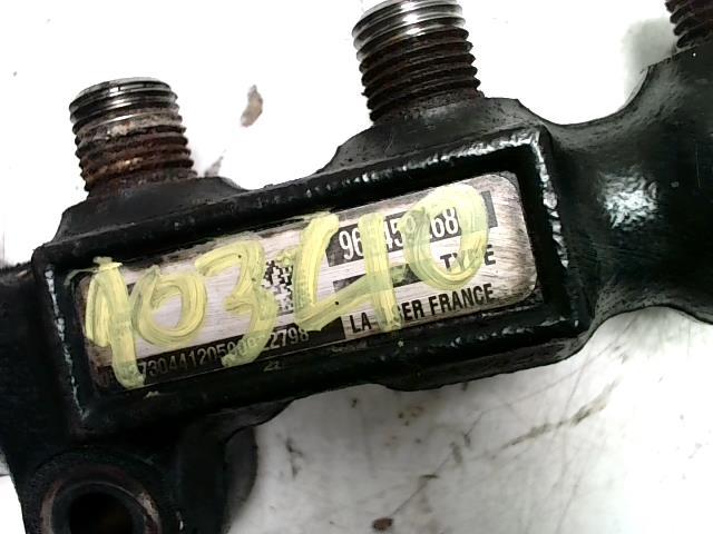 Rampe injection PEUGEOT 307 PHASE 1 BREAK Diesel - 1