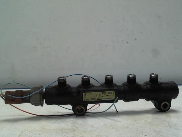 Rampe injection PEUGEOT 207 PHASE 1 Diesel - 1