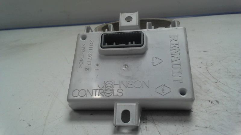 Calculateur RENAULT CLIO 4 PHASE 1 BREAK Essence - 1